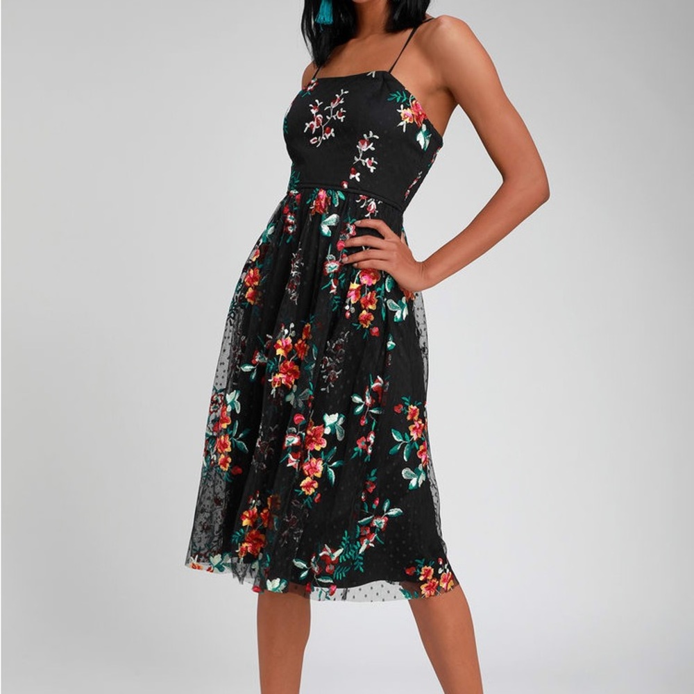 Lulu’s Black Floral Embroidered Midi Dress